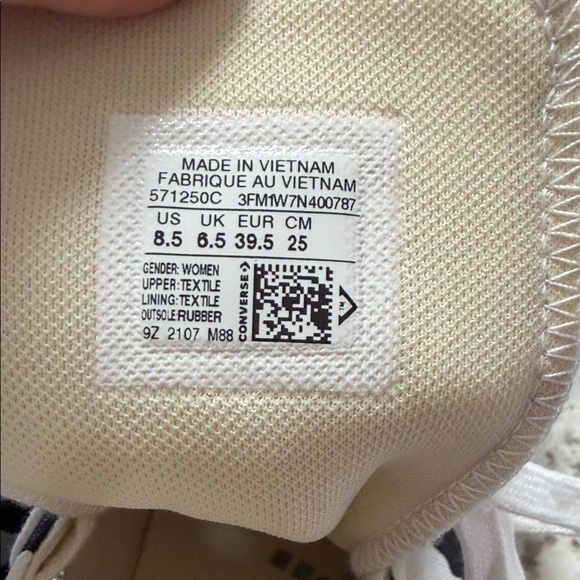 Converse Leopard Print High-Top Sneakers - Picture 5 of 9